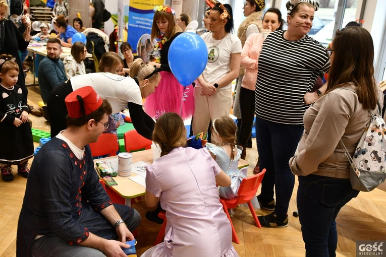 Zabawa i wsparcie budowy domu z hospicjum perinatalnym