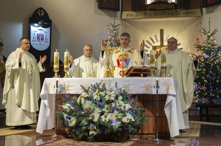 Rozpoczęcie peregrynacji obrazów Skrzatuskiej Pani i św. Józefa