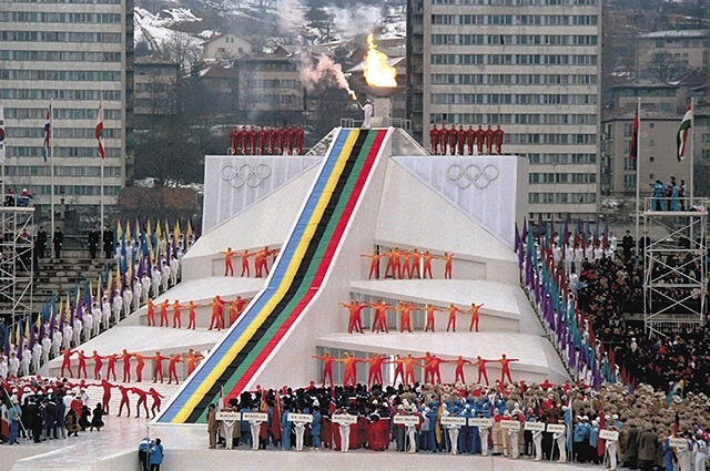 Luty 1984 r. Ceremonia otwarcia olimpiady zimowej w Sarajewie.