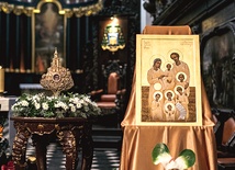 	Relikwiarz męczenników  i ikona napisana  przez Rafała Krużla.
