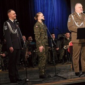 Zgromadzonych na uroczystości powitał płk Łukasz Baranowski.