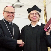 Podczas promocji doktorskiej w czasie święta Papieskiego Wydziału Teologicznego z bp. Jackiem Kicińskim CMF. 