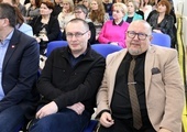 Autorzy tomu drugiego - dr hab. Krzysztof Latawiec (z lewej) i dr hab. Sebastian Piątkowski.