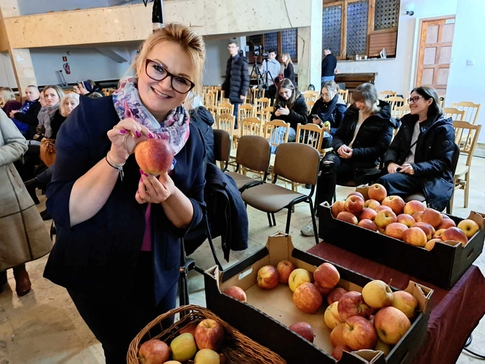 Tarnów. Kłamstwo w parafii katedralnej