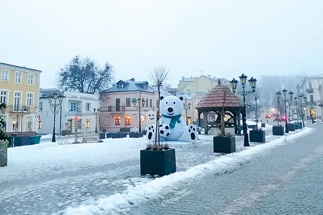 Biały niedźwiedź to znak rozpoznawczy miasta.