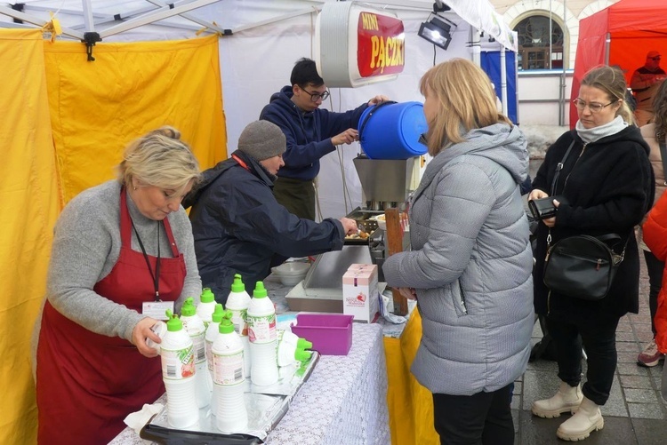 "Cała Polska smaży pączki" w Żywcu - 2024