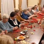 Aktywne seniorki w domu parafialnym w Hałcnowie