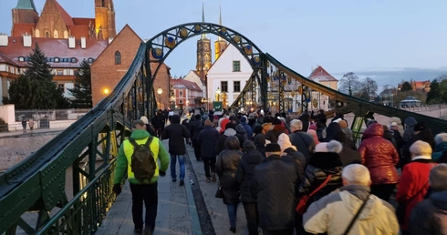 Jak napisać syntezę synodalną? Tłumaczy bp Maciej Małyga