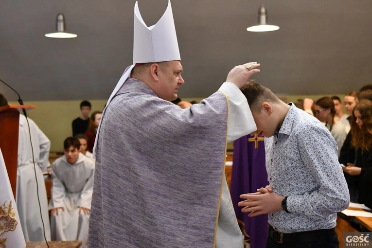 Środa Popielcowa na oazowych rekolekcjach w Rokitnie