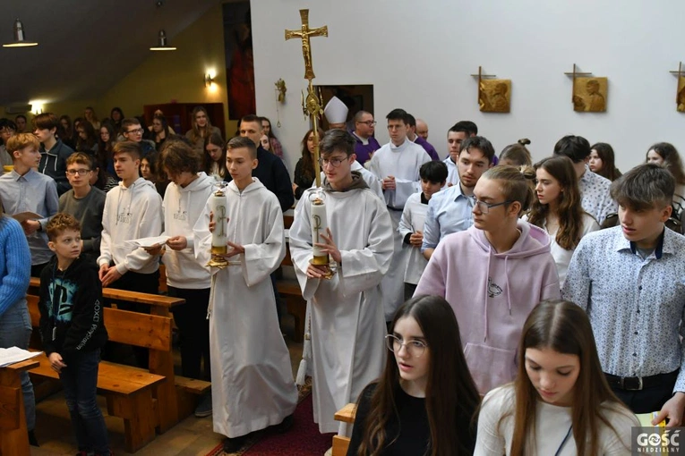 Środa Popielcowa na oazowych rekolekcjach w Rokitnie