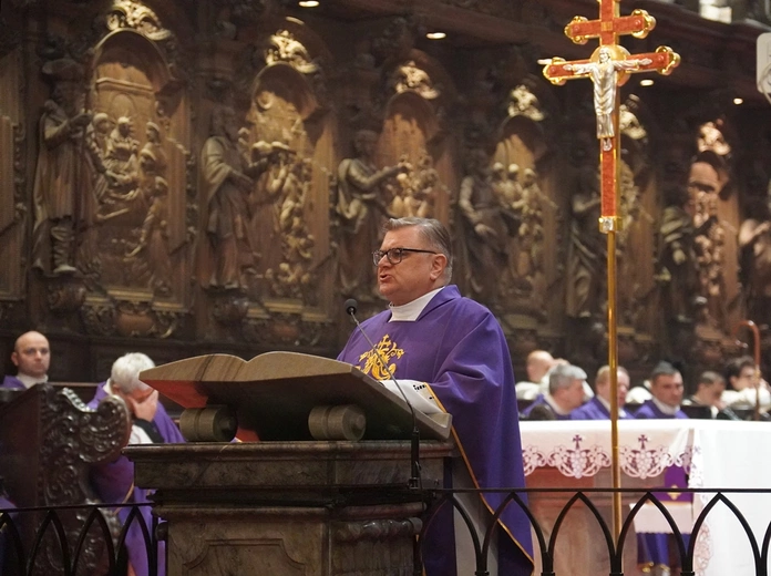 Środa Popielcowa w katedrze wrocławskiej