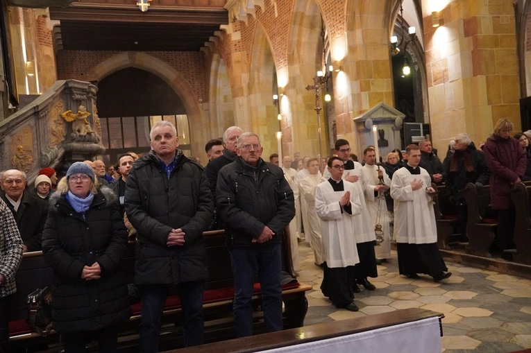 Środa Popielcowa w katedrze wrocławskiej