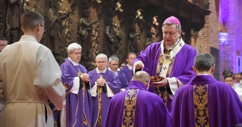 Środa Popielcowa w katedrze wrocławskiej