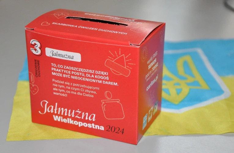 Skarbonka pełna serca dla bliźnich