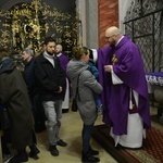 Liturgia stacyjna w Opolu. Msza św. z obrzędem posypania głów popiołem