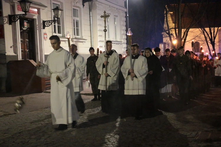 Płock. Procesja pokutna w Popielec