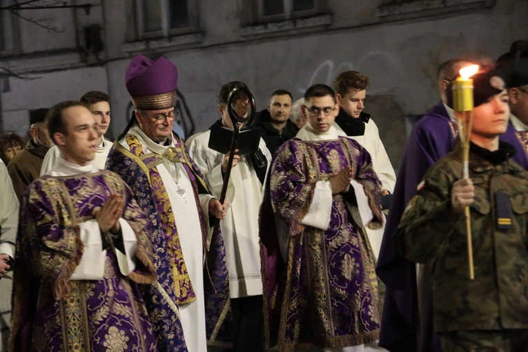 Płock. Procesja pokutna w Popielec