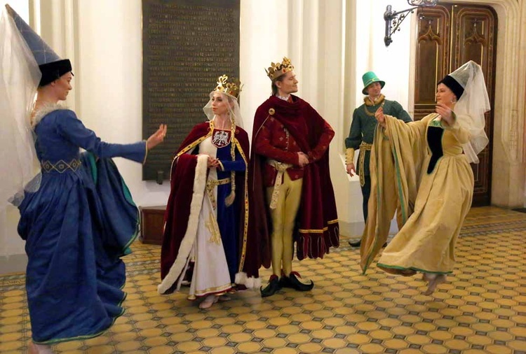 Happening "Śladami św. Jadwigi Królowej" w Collegium Novum