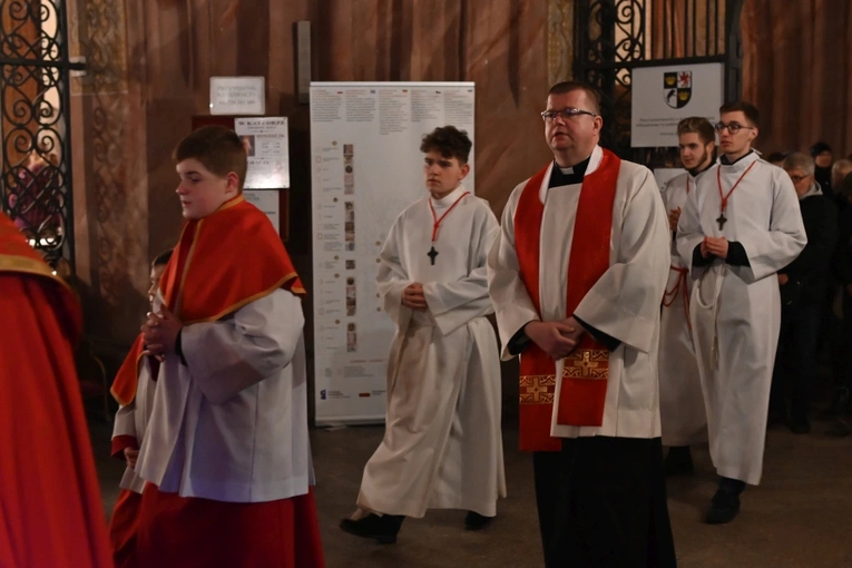  Droga Krzyżowa w intencji ofiar przemocy i wykorzystywania seksualnego