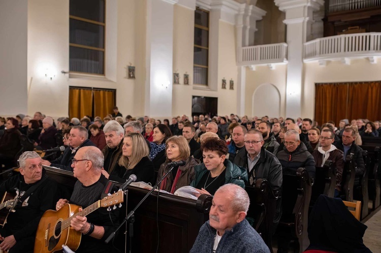 Dębica. Noc walki o błgosławieństwo dla Polski