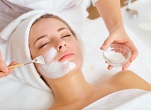 Naturalny składnik kosmetyków - kwas hialuronowy jako źródło wiecznej młodości