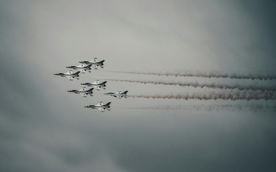 Stoltenberg: Po otrzymaniu samolotów F-16 Ukraina będzie mogła atakować rosyjskie cele poza swoim krajem