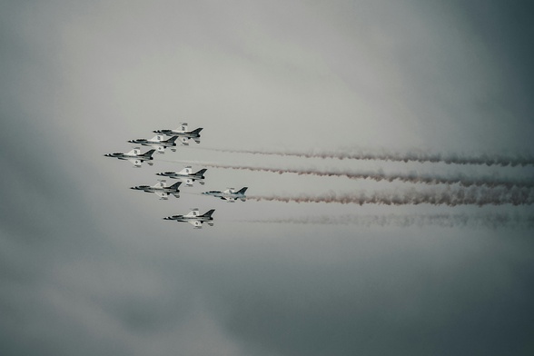 Stoltenberg: Po otrzymaniu samolotów F-16 Ukraina będzie mogła atakować rosyjskie cele poza swoim krajem