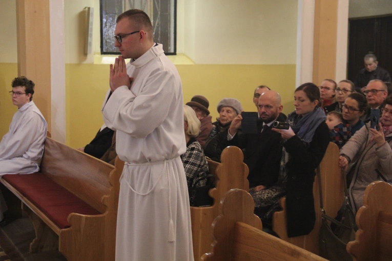 Ruda Śl.-Halemba. Święcenia diakonatu Pawła Dąbrowskiego