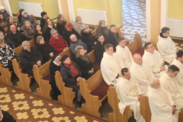 Ruda Śl.-Halemba. Święcenia diakonatu Pawła Dąbrowskiego