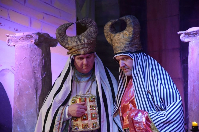 Od 50 lat aktorzy amatorzy wystawiają Misterium Męki Pańskiej 