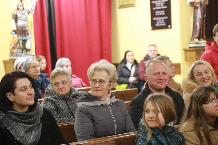 Droga Krzyżowa w Mesznej Opackiej