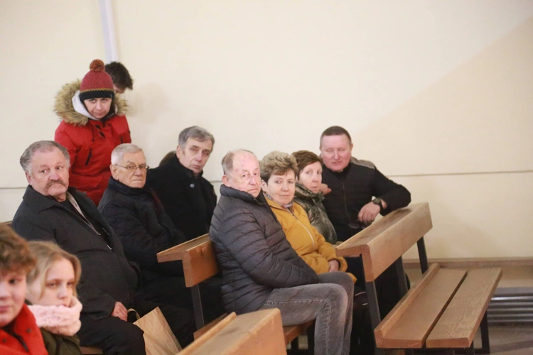 Droga Krzyżowa w Mesznej Opackiej