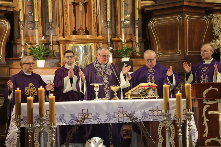 Żuromin. Peregrynacja relikwii bł. rodziny Ulmów