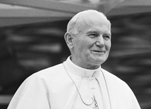 Jan Paweł II pielgrzymuje po Europie