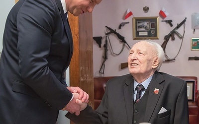 W tym roku mija 100. rocznica urodzin bohatera. Na ostatnie, 92. urodziny, przyjechał do Milanówka prezydent RP.