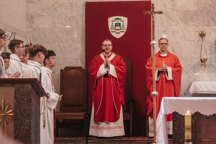 Bierzmowanie w parafii pw. Ducha Świętego i św. Katarzyny Aleksandryjskiej w Gdyni-Obłużu