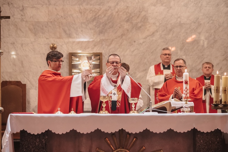 Bierzmowanie w parafii pw. Ducha Świętego i św. Katarzyny Aleksandryjskiej w Gdyni-Obłużu