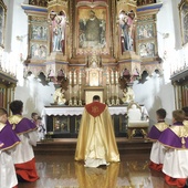 Modlitwa za ojczyznę w sanktuarium św. Stanisława w Szcepanowie.