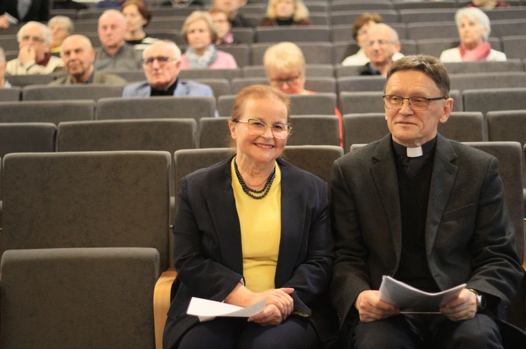 Wielkopostny Wykład Otwarty. Teologia i polityka