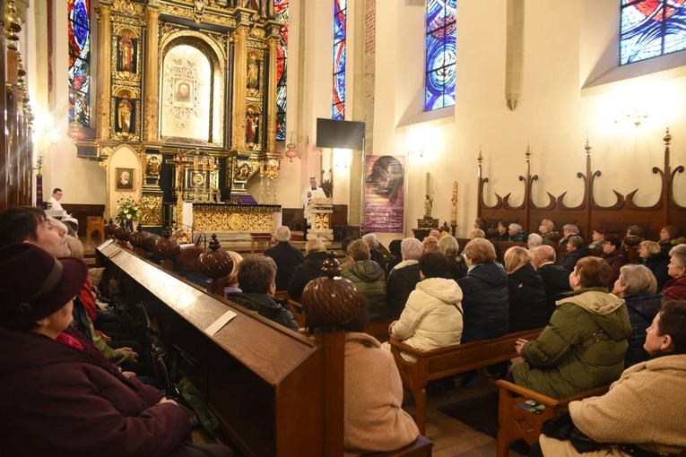 25 lat sądeckiej grupy św. o. Pio