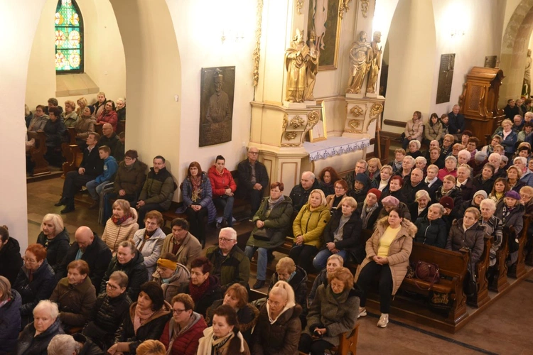 25 lat sądeckiej grupy św. o. Pio