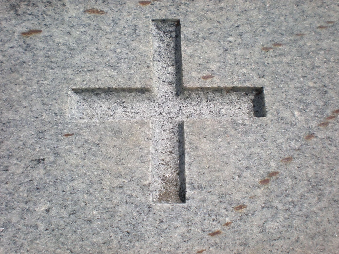 Symbol krzyża występuje aż w 400 wersjach!