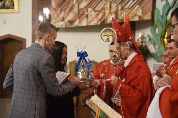 Bierzmowanie w par. Miłosierdzia Bożego w Brzesku