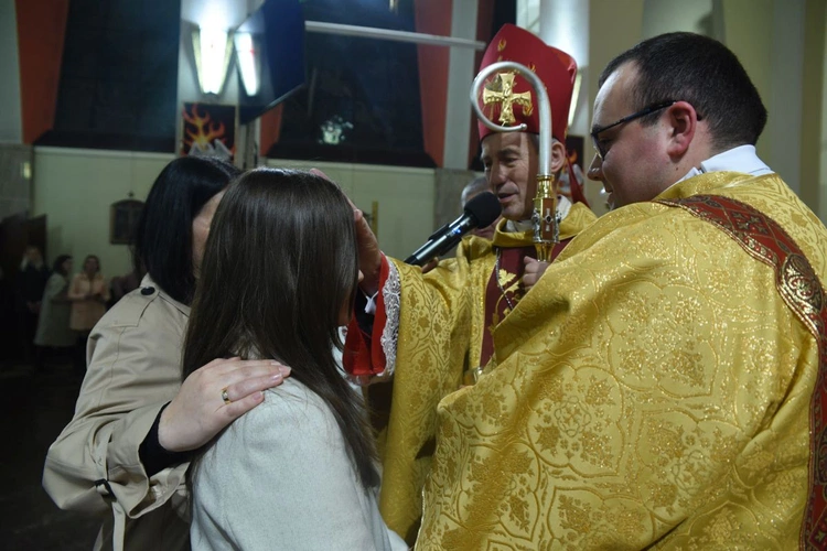 Bierzmowanie w par. św. Jakuba w Brzesku