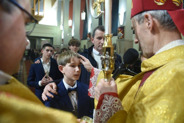 Bierzmowanie w par. św. Jakuba w Brzesku