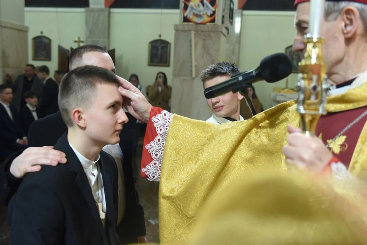 Bierzmowanie w par. św. Jakuba w Brzesku