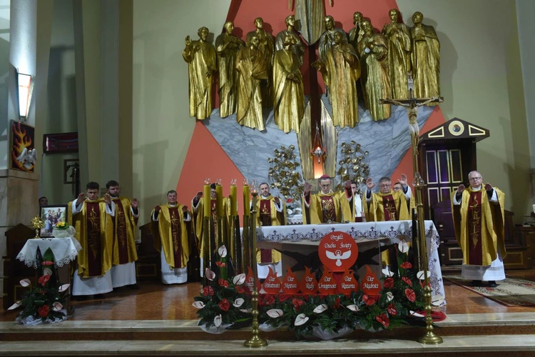 Bierzmowanie w par. św. Jakuba w Brzesku