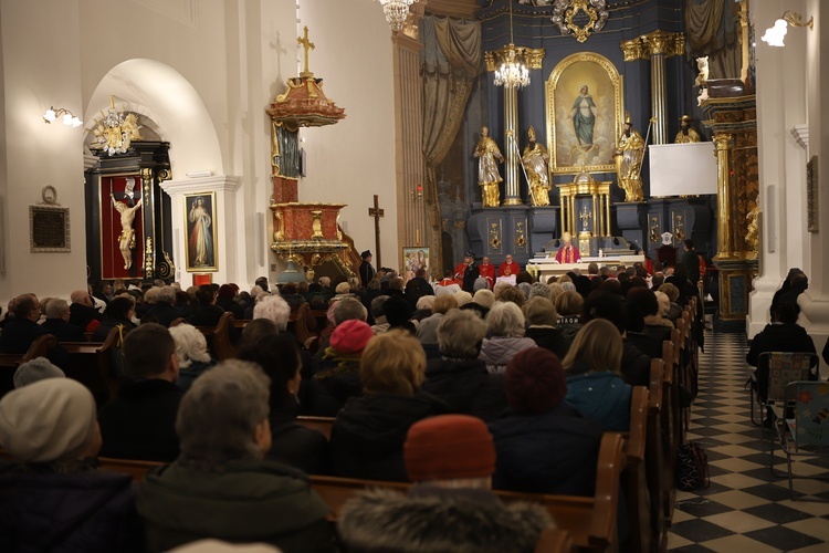 Relikwie błogosławionej rodziny Ulmów w Rawie Mazowieckiej