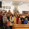 W Kąclowej powstało 11 róż rodziców modlących się za dzieci