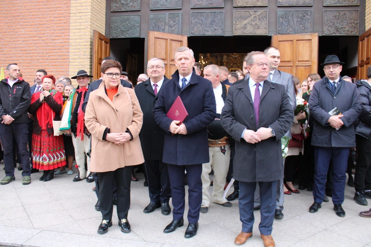 Pomnik góralki - Sprawiedliwej wśród Narodów Świata